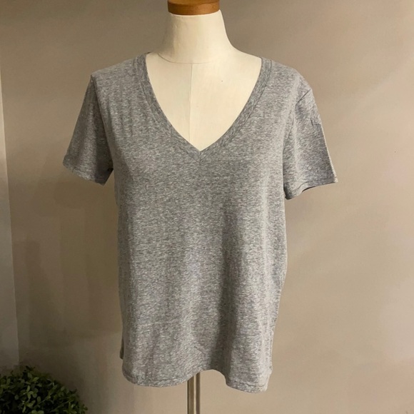 BP NORDSTROM OVERSIZED V CROPPED TEE. Heather grey available in XS S M - Picture 2 of 10